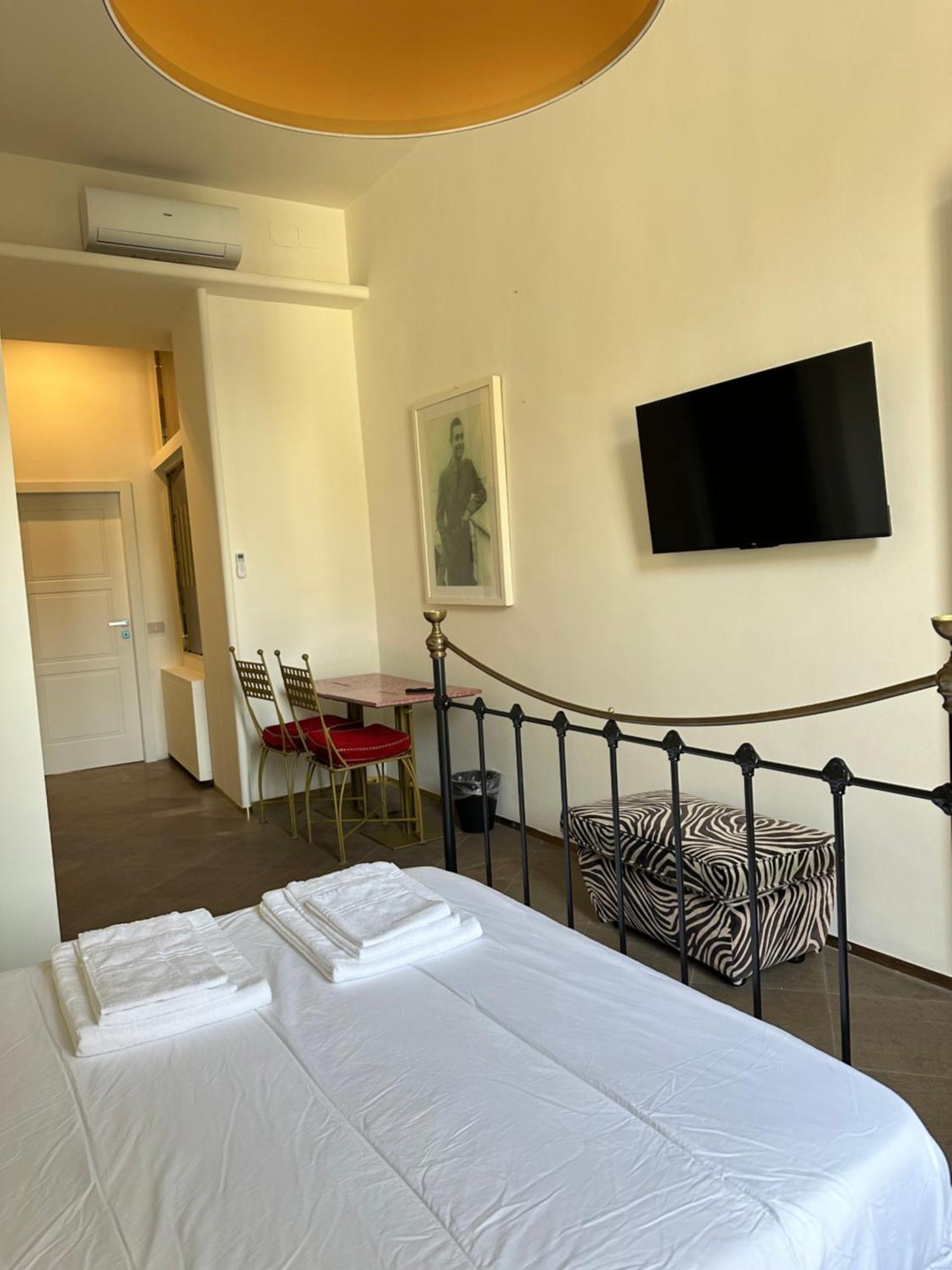 Pb Suites Florens Exteriör bild